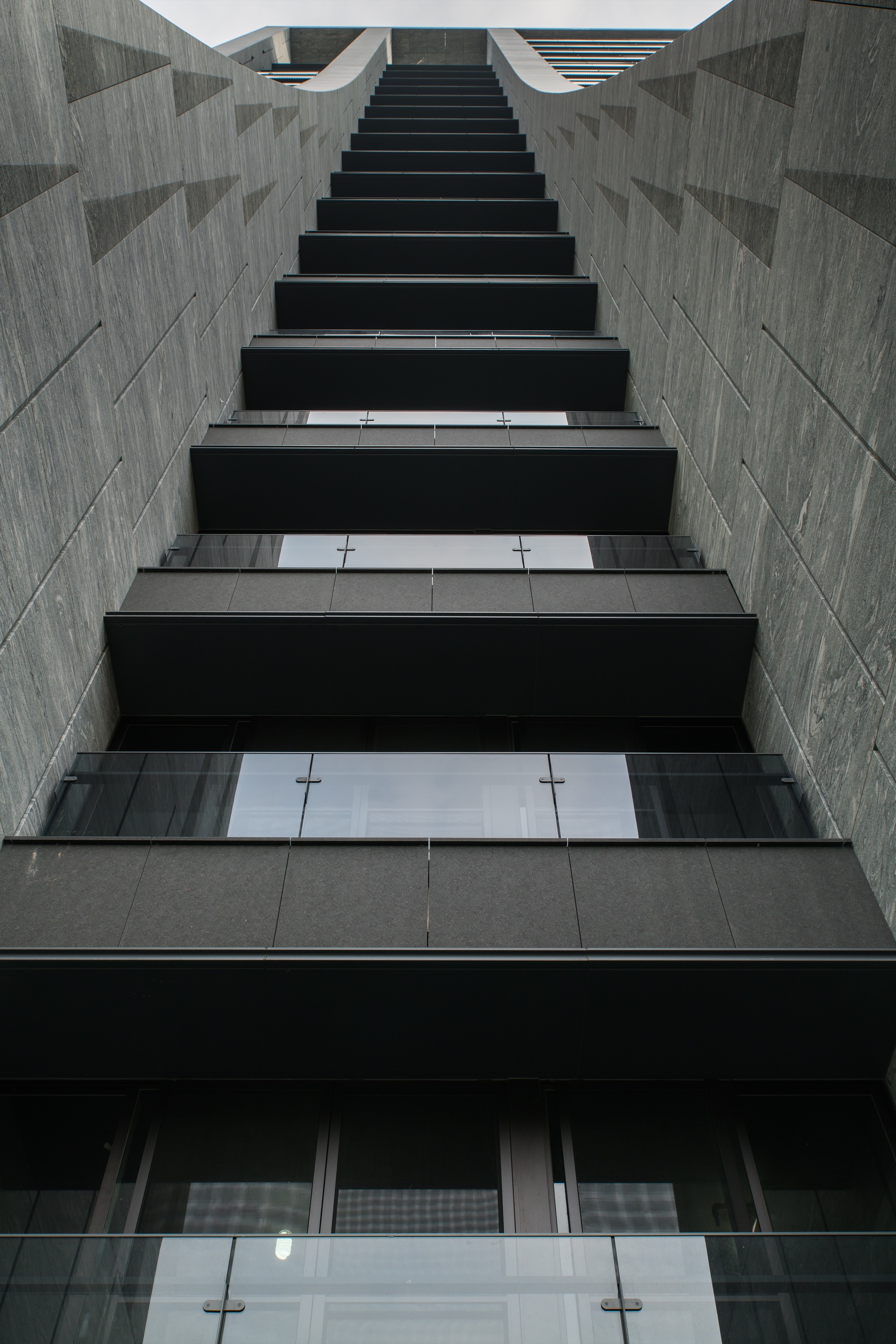 東騰越 - 2